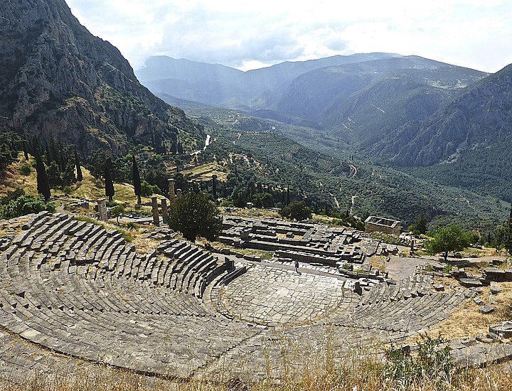 Three Day Meteora & Delphi Tour